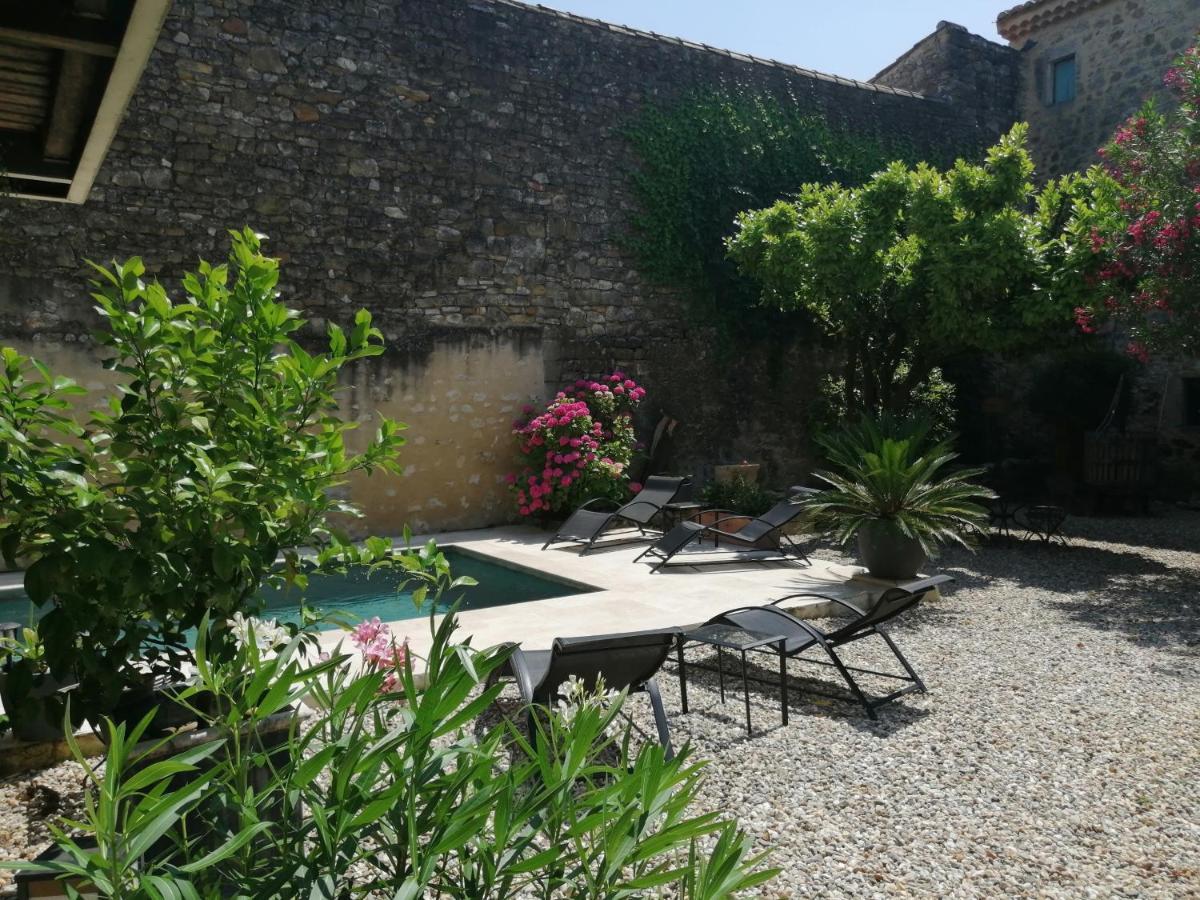 Gite D'Emeline Bourdic Exterior photo